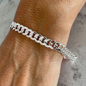 Silver Sterling 925 Chain Unisex Bracelet. Beautiful,new and ready to be gifted!